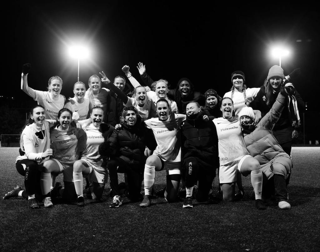 Kvinnene som leker med kula i&nbsp;Tigerstaden