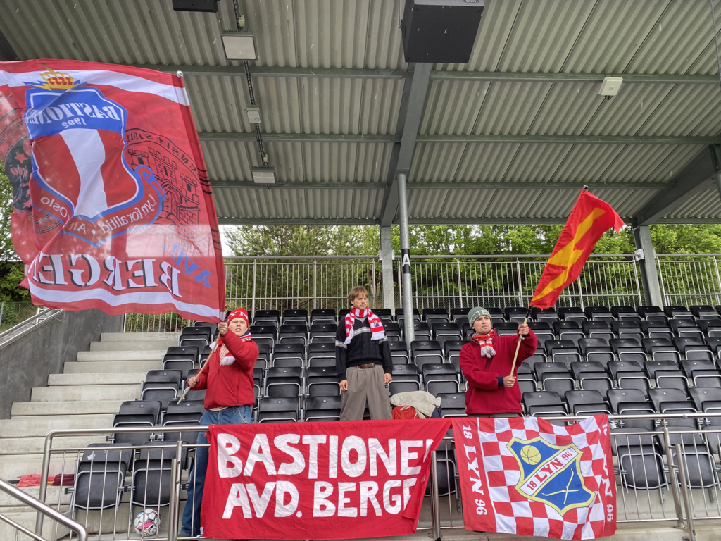 Åsane 2 stilte med &laquo;hele&raquo; A-laget. Likevel vant Lyn 2 kaoskampen i&nbsp;Bergen