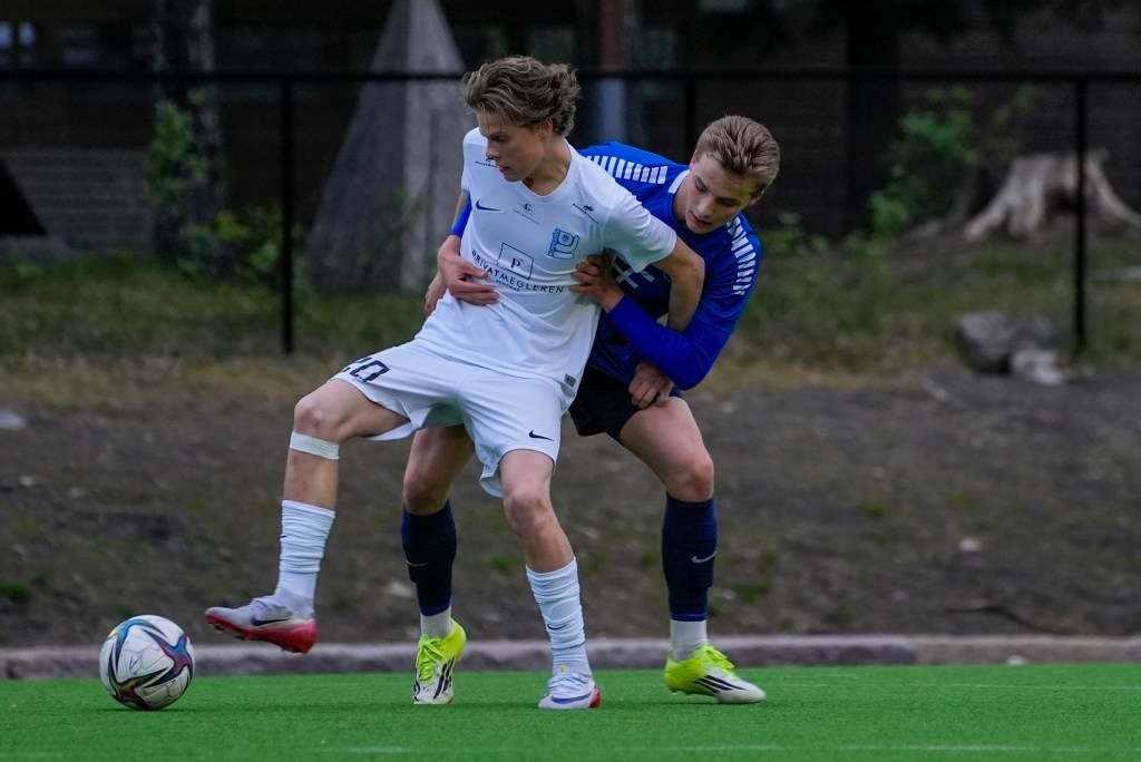 Ellevilt drama på Korsvoll – Kjelsås med utrolig opphenting i&nbsp;toppoppgjøret